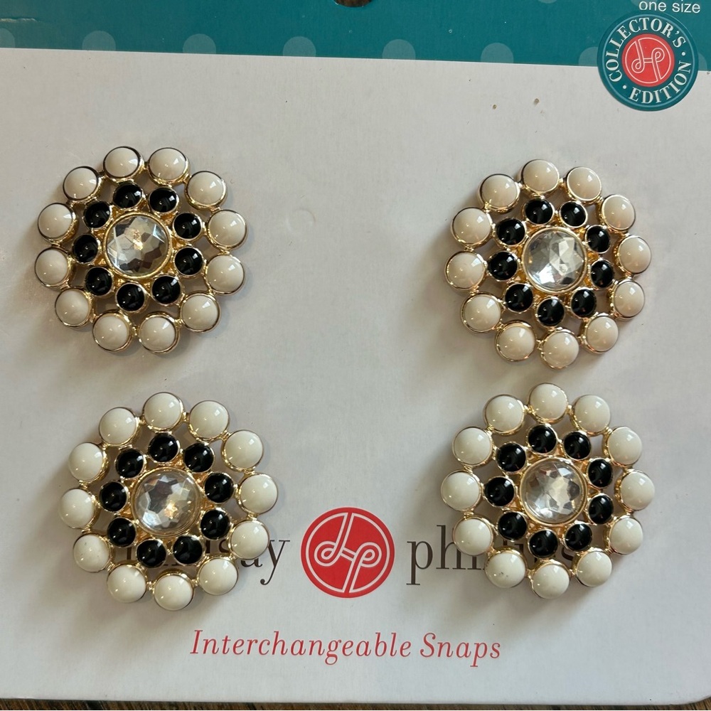 Set of 8 Lindsay Phillips Switchflops Snaps Accessory for Flip Flops EUC - Picture 4 of 5